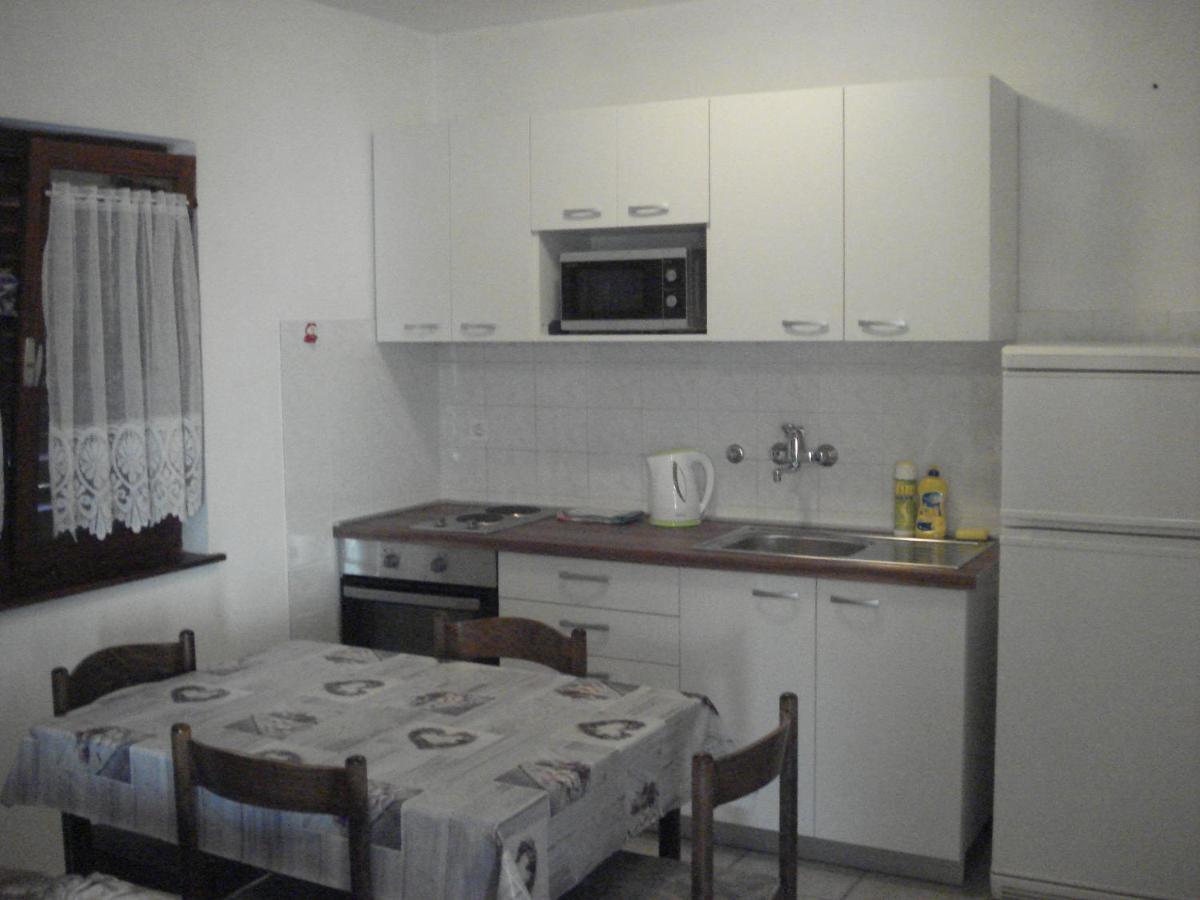 Apartments Car Vir Exterior photo